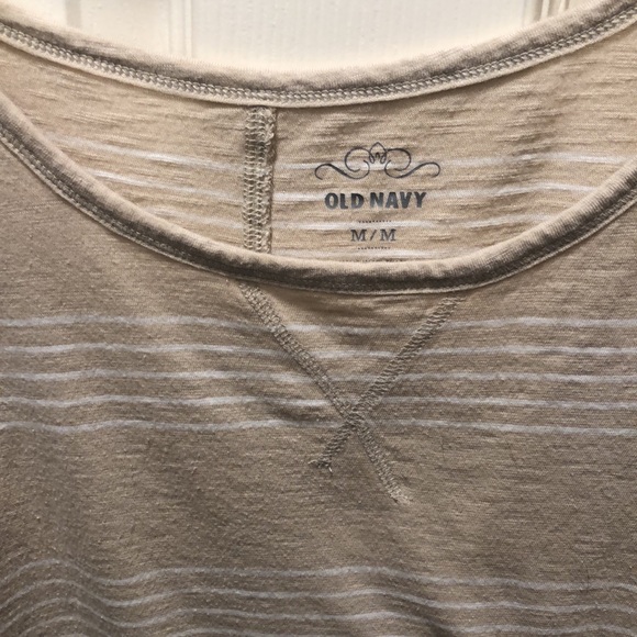 Old Navy Size Medium Oatmeal Colored 3/4 Slv Top - Picture 2 of 3